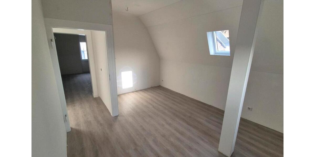 Dachgeschoßwohnung Leverkusen Opladen - 2 Zimmer, 72 m&sup2;, 940&euro; | Angebot:26414575