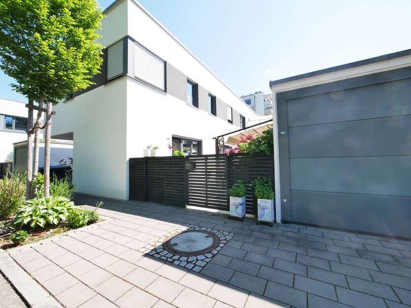 Wohnung zum Kaufen in Dachau 840.500 € 118.93 m²