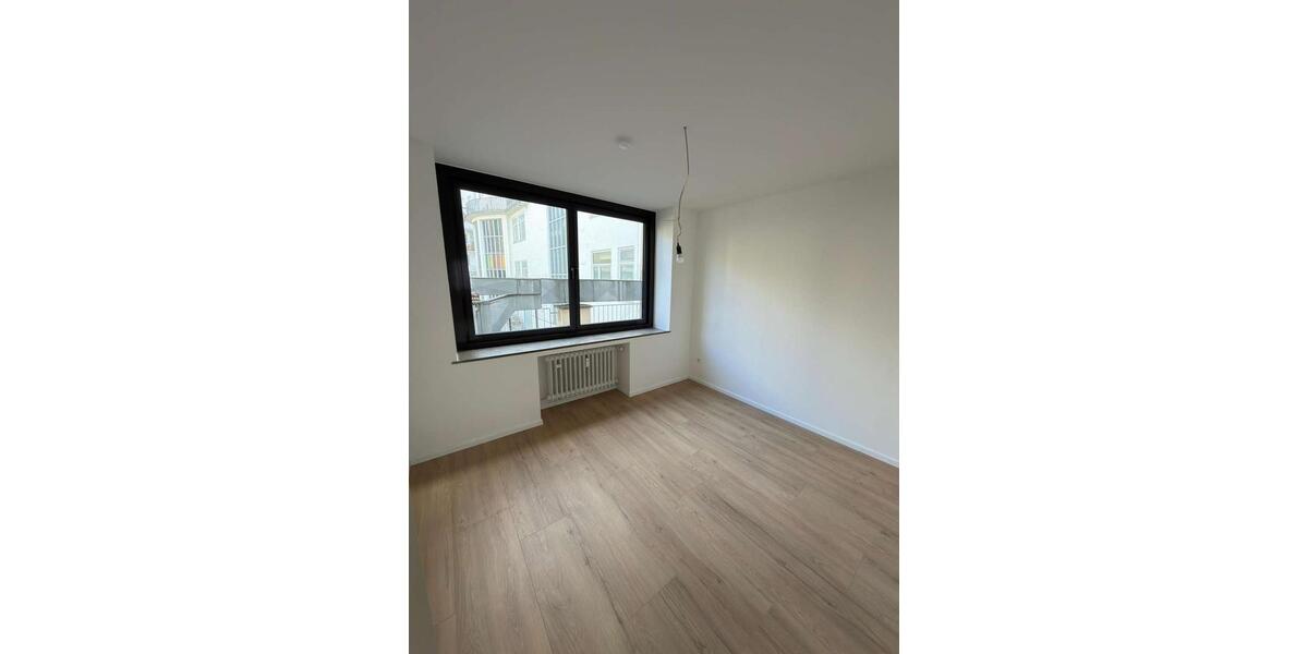 Etagenwohnung Bielefeld - 5 Zimmer, 122 m&sup2;, 1.290&euro; | Angebot:26099695