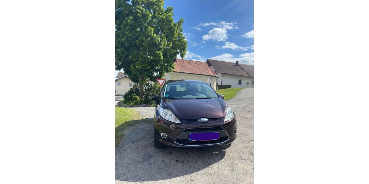 Ford Fiesta 180.000 km 3.190 &euro; Cham 93413