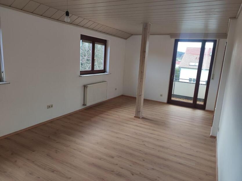 Dachgeschoßwohnung mit Balkon in Bisingen