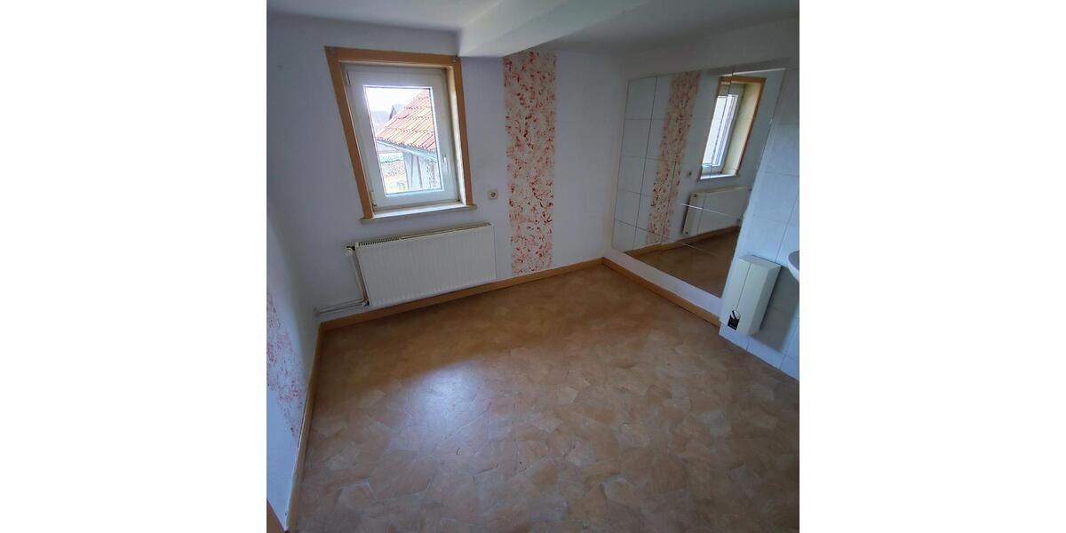 Einfamilienhaus Dassel - 5 Zimmer, 134 m&sup2;, 64.000&euro; | Angebot:26991124