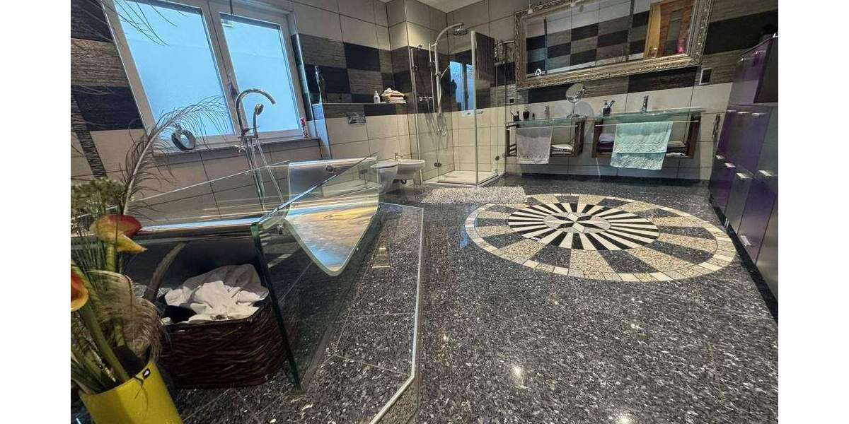 Einfamilienhaus Oberhausen Heide - 7 Zimmer, 223 m&sup2;, 859.000&euro; | Angebot:24905320