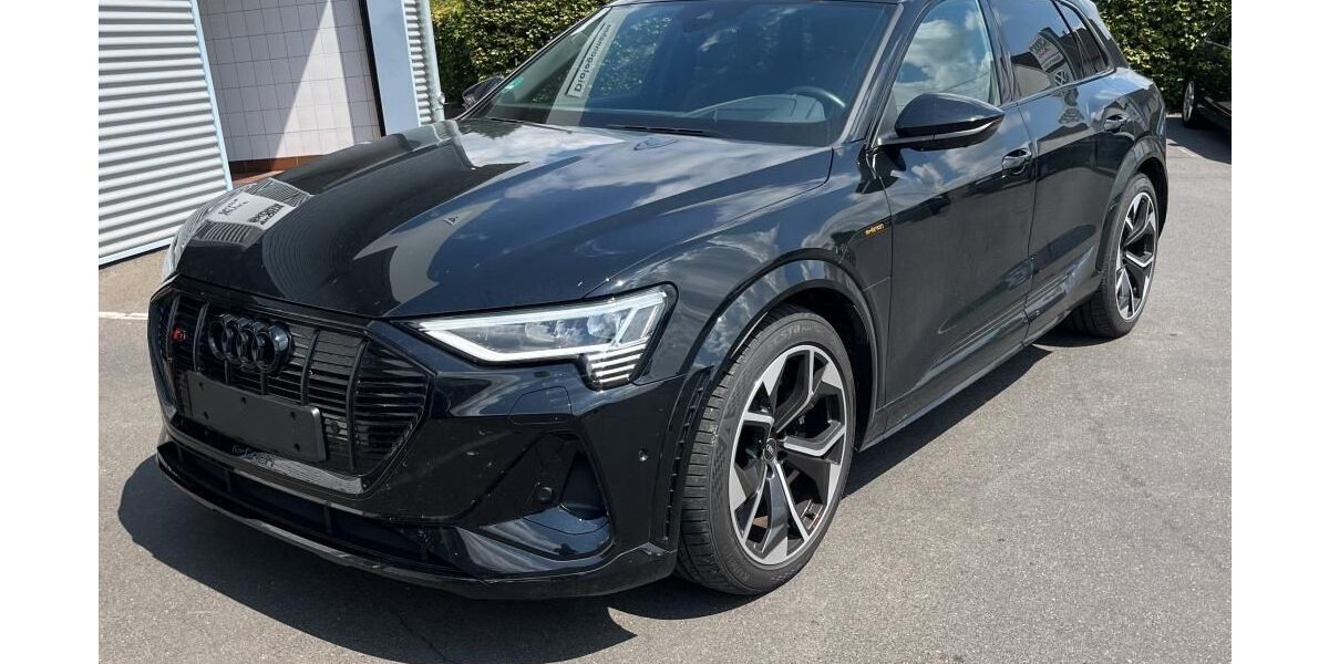 Audi e-tron 36.992 km 41.735 &euro; Hagen 58091