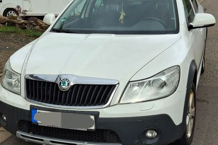 Skoda Octavia 320.500 km 4.900 &euro; Schmelz 66839