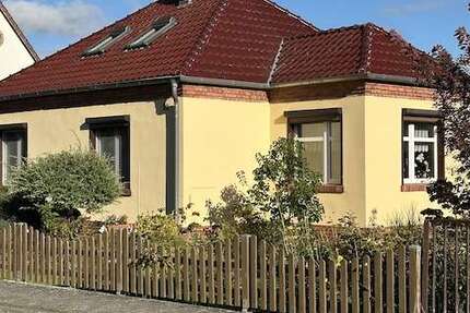 Haus zum Kaufen in Bad Freienwalde 189.000 € 105 m² 5 zimmer