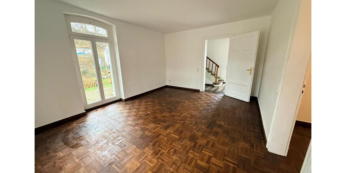 Einfamilienhaus Wiehl - 4 Zimmer, 130 m&sup2;, 1.400&euro; | Angebot:26560465