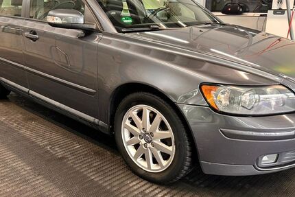 Volvo V50 218.000 km 2.500 &euro; Weilerbach 67685