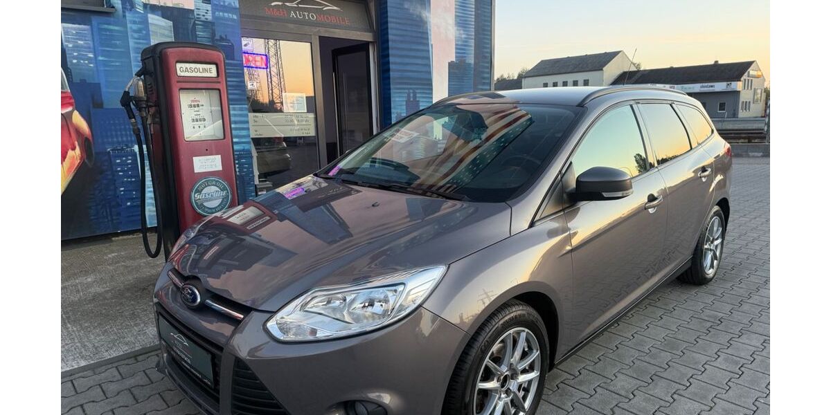 Ford Focus 82.919 km 6.799 &euro; Paderborn 33104