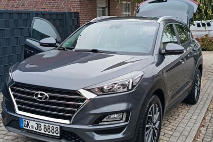 Hyundai TUCSON 53.500 km 18.500 € Geilenkirchen 52511