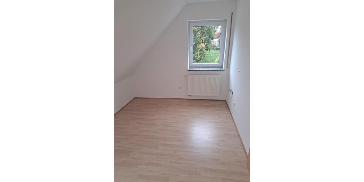 Einfamilienhaus Gunzenhausen - 5 Zimmer, 135 m&sup2;, 1.500&euro; | Angebot:26317362