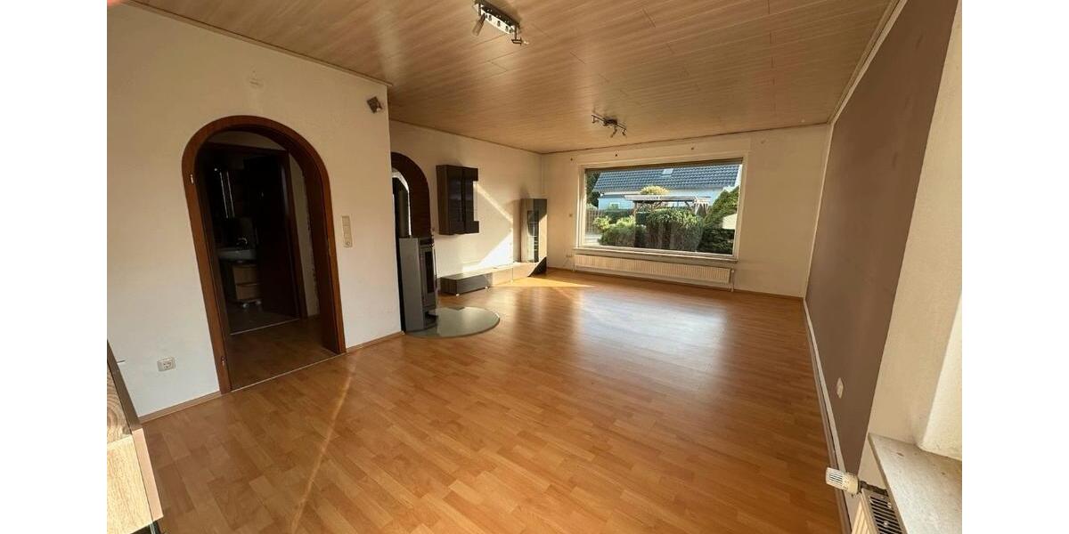 Einfamilienhaus Isenbüttel - 7 Zimmer, 195 m&sup2;, 399.900&euro; | Angebot:24757378