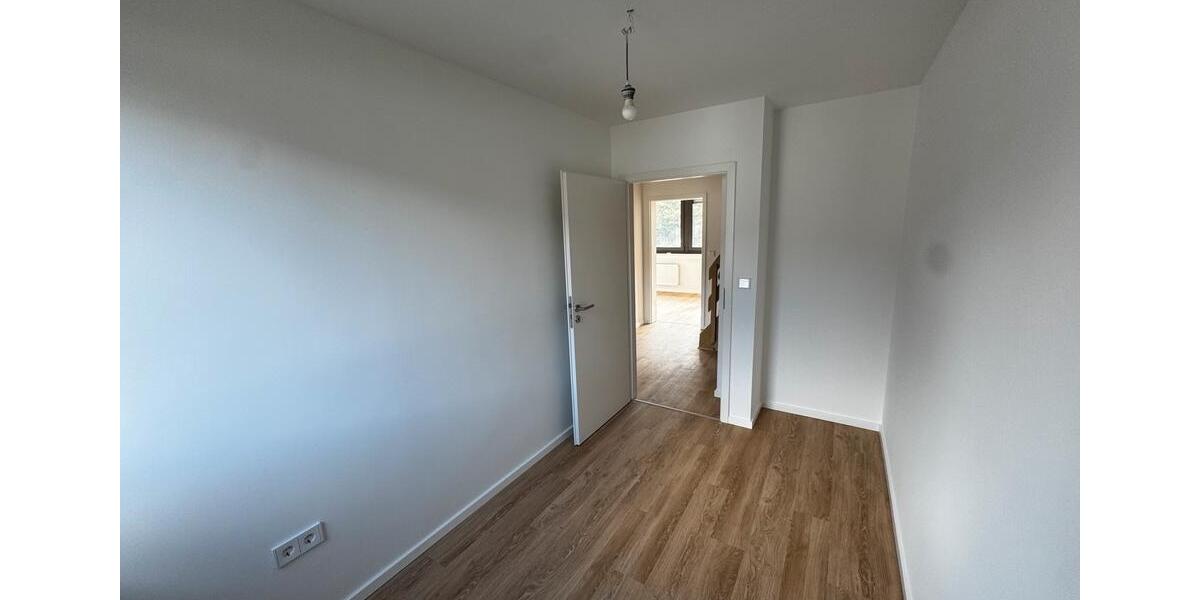 Reihenhaus Lohmar - 6 Zimmer, 170 m&sup2;, 2.690&euro; | Angebot:26345389