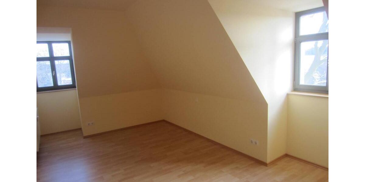 Dachgeschoßwohnung Kahla - 3 Zimmer, 59 m&sup2;, 700&euro; | Angebot:25918079