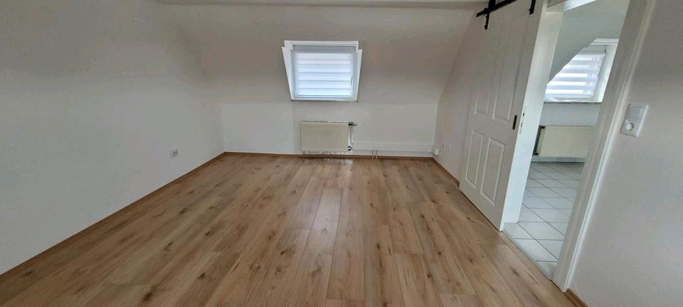 Dachgeschoßwohnung Konz - 4 Zimmer, 72 m&sup2;, 850&euro; | Angebot:25214424