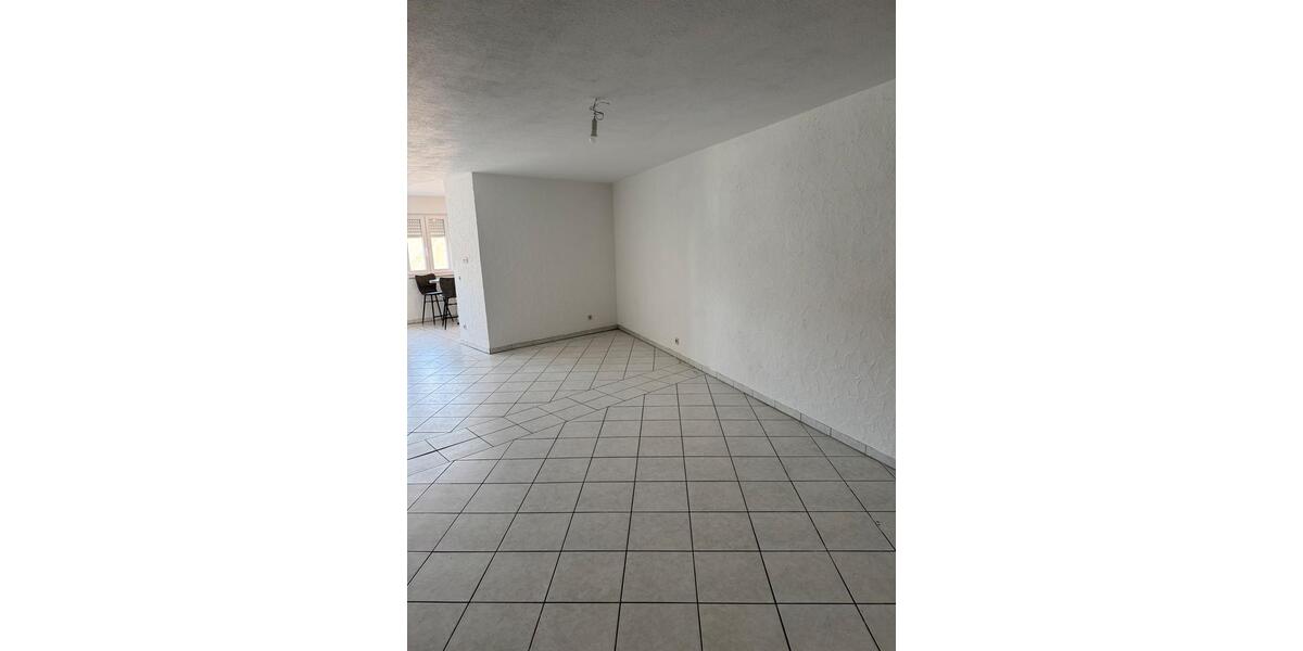 Etagenwohnung Rielasingen-Worblingen Worblingen - 3.5 Zimmer, 90 m&sup2;, 310.000&euro; | Angebot:26048611