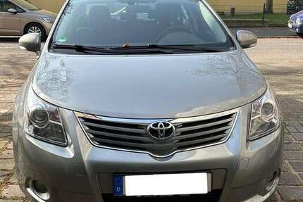 Toyota Avensis 33.000 km 9.700 &euro; Essen, Stadt 45138