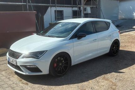 Seat Leon 87.100 km 22.999 &euro; Kirchdorf a. Inn 84329