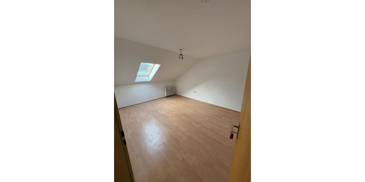 Hochparterre Höxter - 2 Zimmer, 80 m&sup2;, 660&euro; | Angebot:25149990