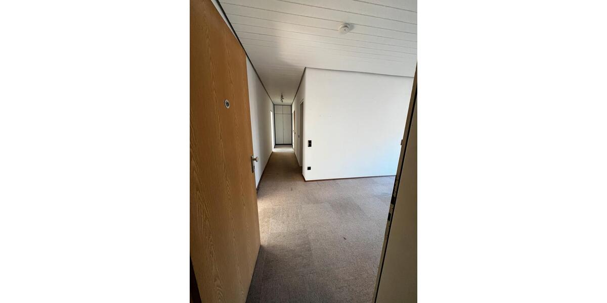 Etagenwohnung Siegburg - 3 Zimmer, 81 m&sup2;, 1.100&euro; | Angebot:25510499