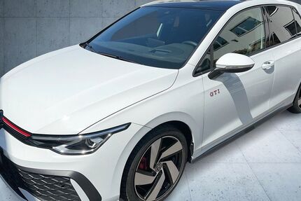 VW Golf 11.750 km 38.880 &euro; Frankfurt am Main 60528