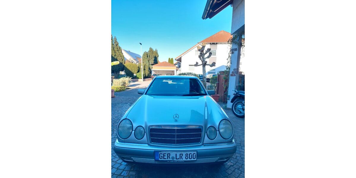 Mercedes-Benz E 200 162.000 km 1.500 &euro; Neupotz 76777