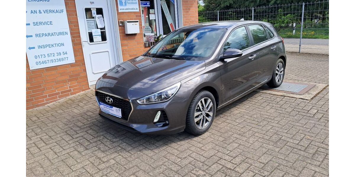 Hyundai i30 93.000 km 12.000 &euro; Voltlage bei Osnabrück 49599