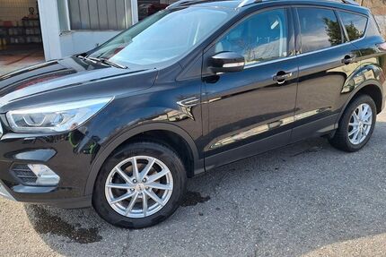 Ford Kuga 105.000 km 10.750 &euro; Hohentengen 88367