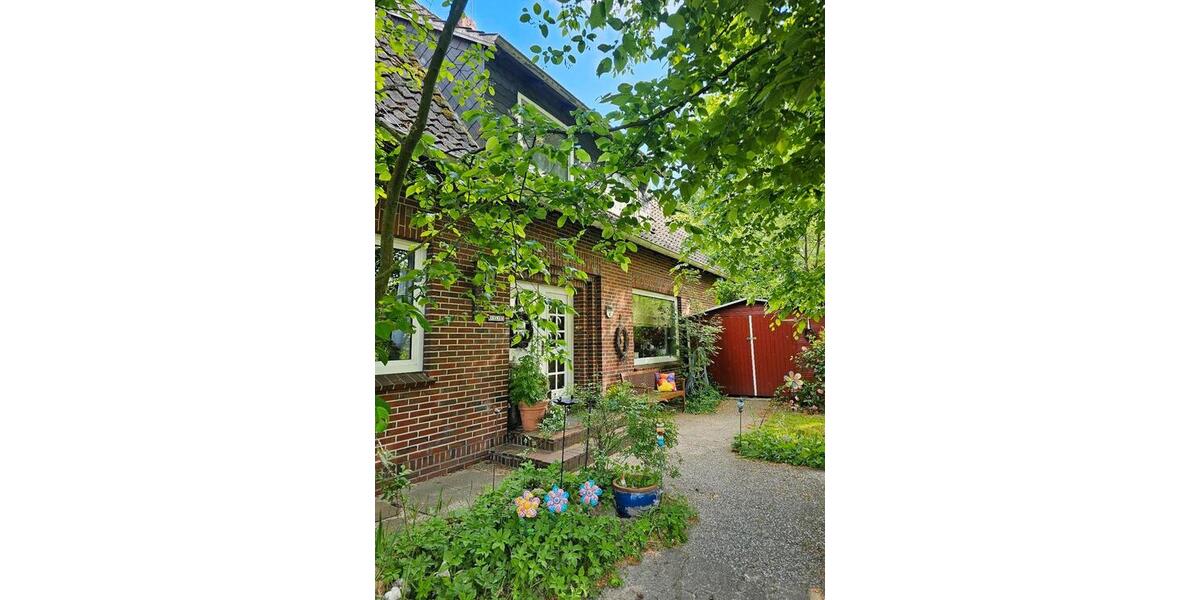 Einfamilienhaus Edewecht - 11 Zimmer, 300 m&sup2;, 465.000&euro; | Angebot:25640645