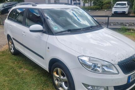 Skoda Fabia 303.500 km 2.400 &euro; Gerstungen 99834