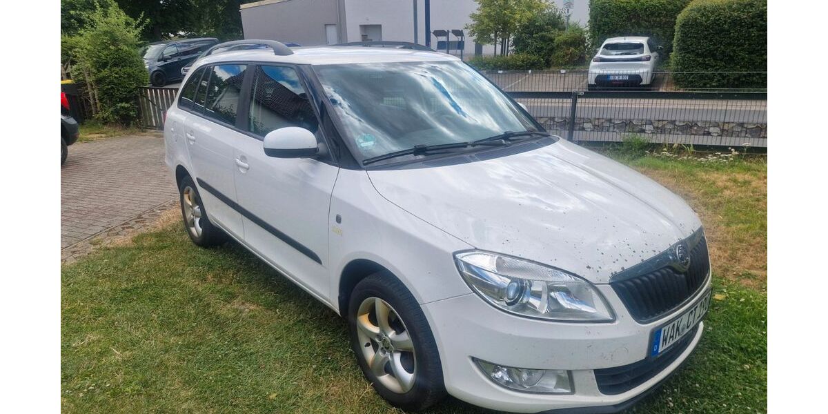 Skoda Fabia 303.500 km 2.400 &euro; Gerstungen 99834