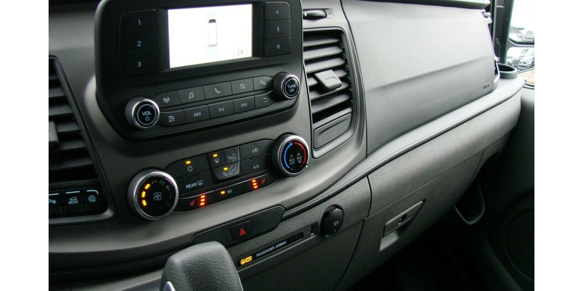 Ford Transit Custom Titanium 320 L2 H2 Trend Behinderte 46.628 km 55.980 &euro; Falkensee 14612