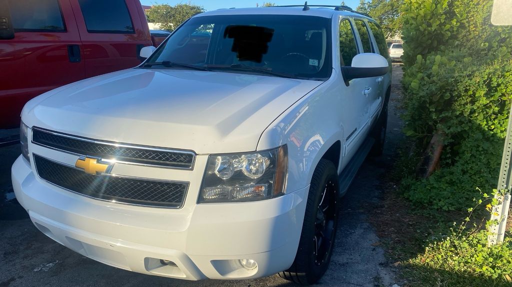Chevrolet Suburban 197.000 km 19.730 &euro; Hamm 59069