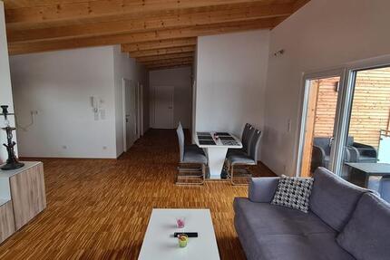Moderne Dachgeschosswohnung mit Balkon in Vilshofen zu vermieten zimmer