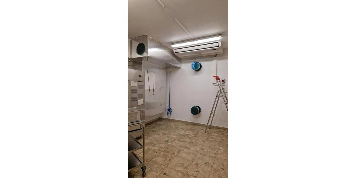 Gewerbehalle 210 m² EG | Tor | Stellplätze | Stephanskirchen zimmer