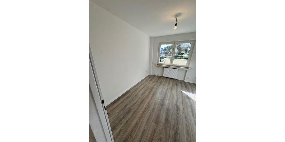 Erdgeschoßwohnung Oberhausen Rothebusch - 3 Zimmer, 71 m&sup2;, 549&euro; | Angebot:25584451