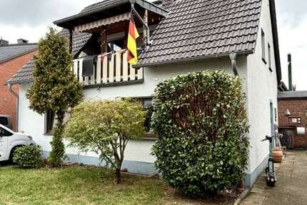 Haus Monheim am Rhein - 10 Zimmer, 282 m&sup2;, 759.000&euro; | Angebot:27604612