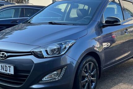 Hyundai i20 94.040 km 7.490 &euro; Steinhagen 33803