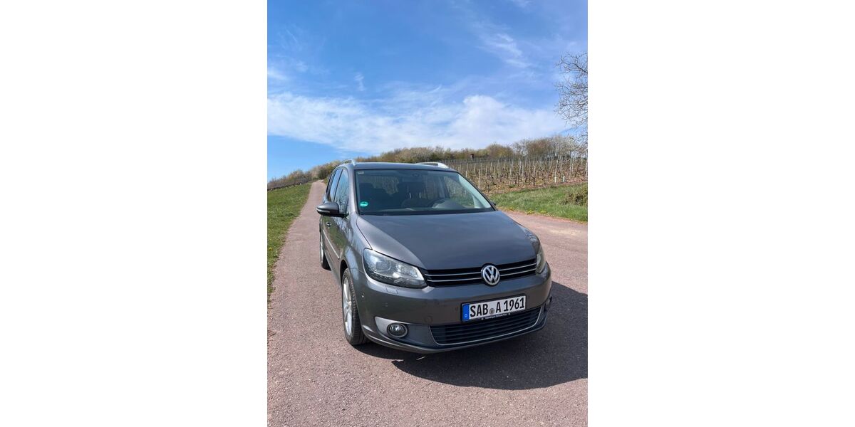 VW Touran 236.238 km 7.999 &euro; Ayl 54441