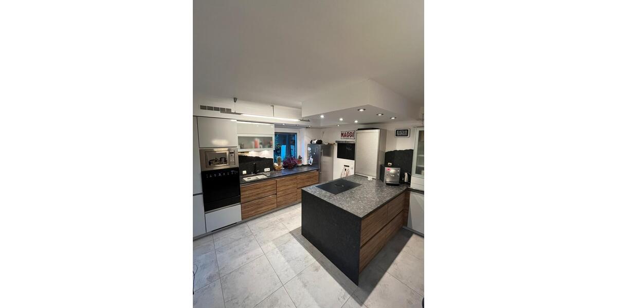Einfamilienhaus Mühldorf am Inn - 9 Zimmer, 240 m&sup2;, 1.350.000&euro; | Angebot:24422783