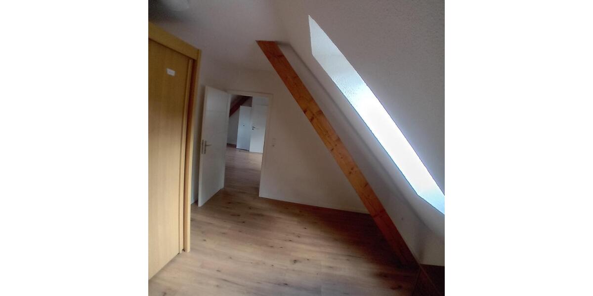 Etagenwohnung Villingen-Schwenningen Schwenningen - 1 Zimmer, 80 m&sup2;, 700&euro; | Angebot:26045550