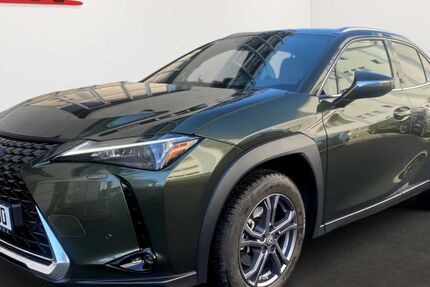 Lexus UX 11.000 km 43.900 &euro; Frankfurt 60314