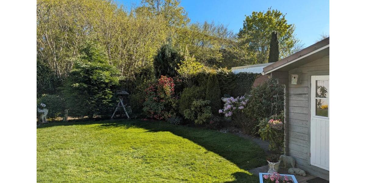 Erdgeschoßwohnung Heide - 4 Zimmer, 86 m&sup2;, 900&euro; | Angebot:26395598