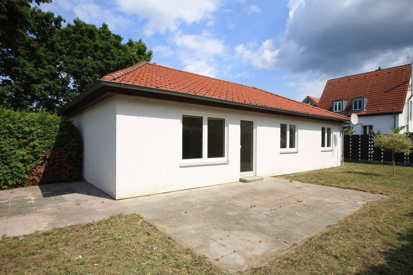 Leben auf einer Ebene - stilvoller Bungalow mit Doppelgarage und sonnigem Südwestgarten