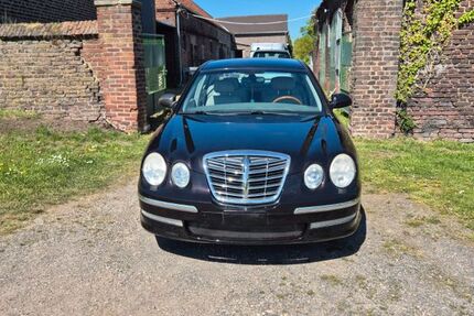 Kia Opirus 82.000 km 6.950 &euro; Duisburg 47169
