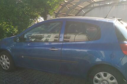 Renault Clio 114.000 km 2.750 &euro; Bad Kreuznach 55543