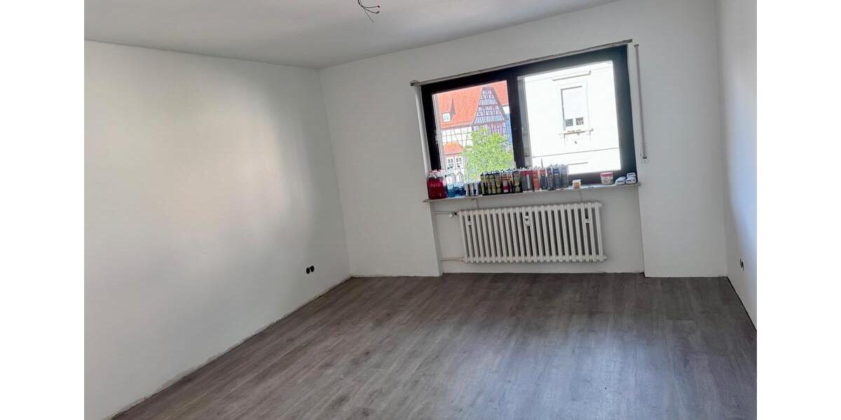 Etagenwohnung Hockenheim - 4 Zimmer, 110 m&sup2;, 1.350&euro; | Angebot:26681908