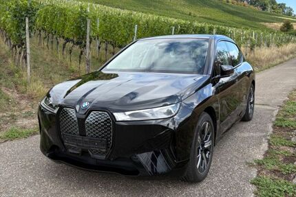 BMW iX 90.800 km 49.900 &euro; Korb 71404