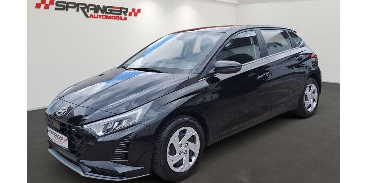 Hyundai i20 15.074 km 18.950 &euro; Calden - Westuffeln 34379