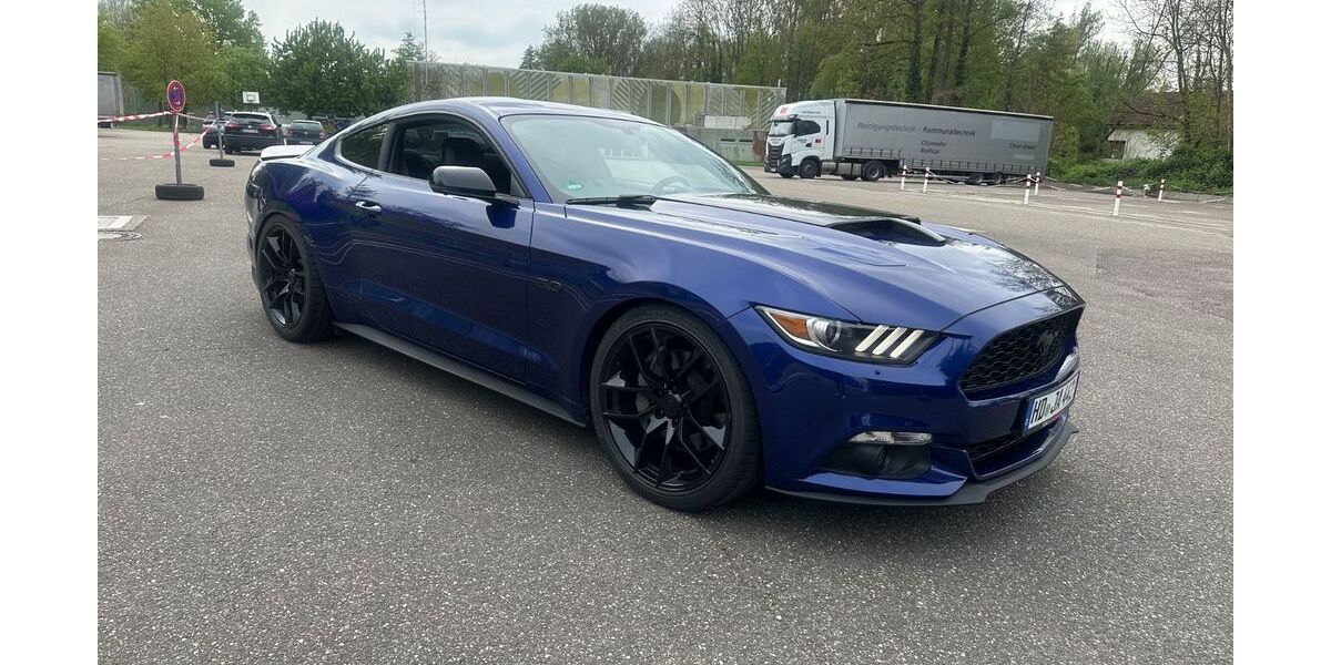 Ford Mustang 77.000 km 29.000 &euro; Wiesloch 69168